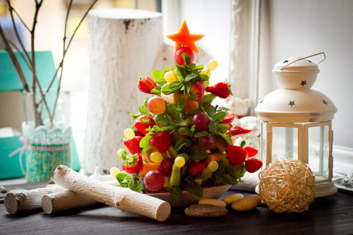 Новогодняя еда. Новогодний декор из фруктов. Елка из фруктов. Новогодний стол. Питание новый год