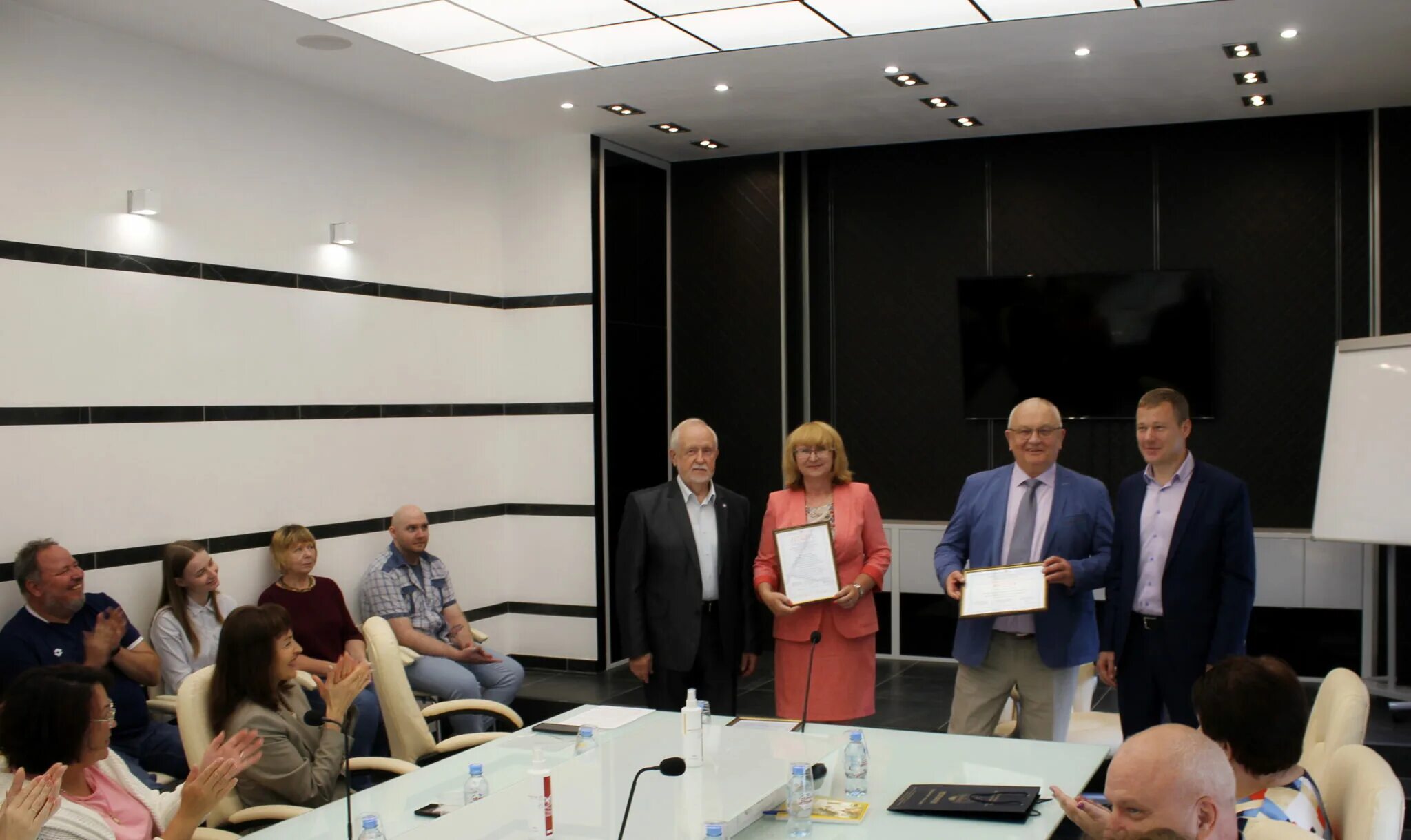 Капранов министр. Департамент минпромторга спецхимии. Тарабрин константин анатольевич техмаш. Департамент минпромторга спецхимии. Всеволод бабушкин минпромторг.