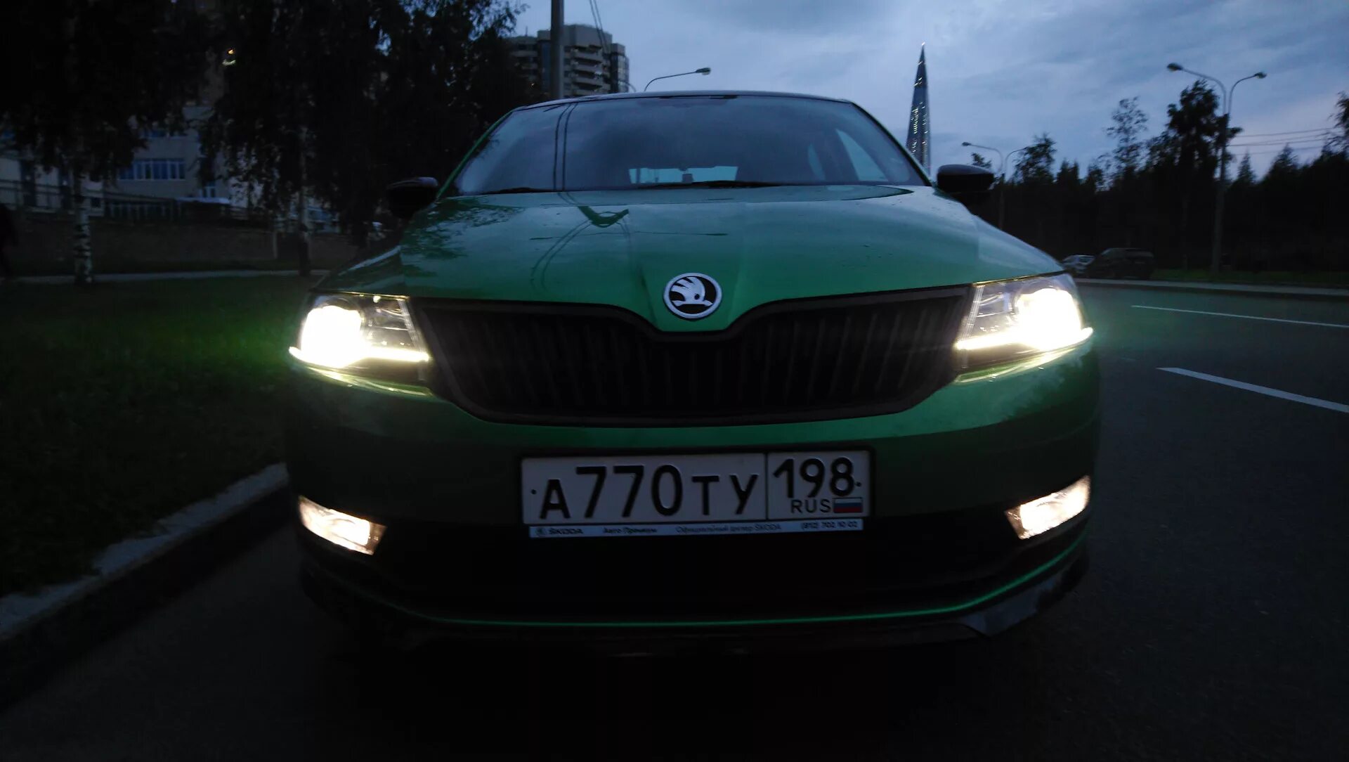 Лампа противотуманки Шкода Рапид 2019. Противотуманки Шкода Рапид 2018 года. Skoda Rapid 2 ПТФ led. Лампочки Шкода Рапид 2022. Skoda rapid лампочки