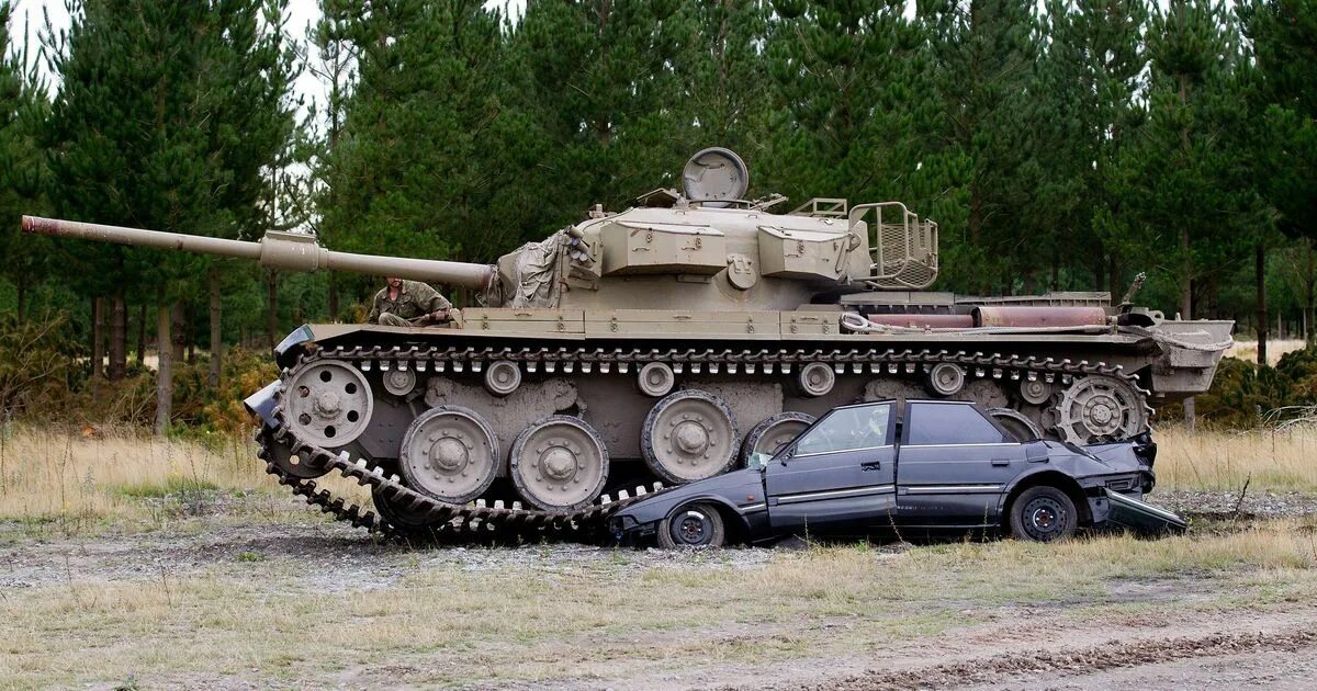 Жандарм реальный танк. Жандарм реальный танк. Колесный танк ebr 105. Жандарм реальный танк. Panhard ebr 90.