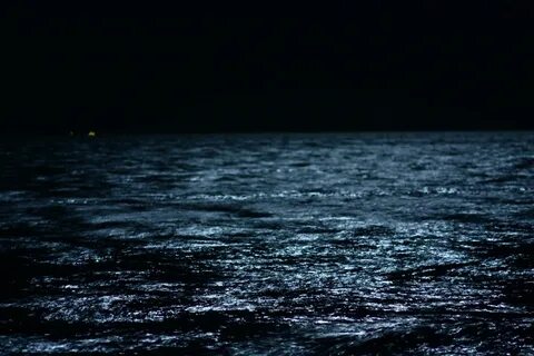 Море в ночное время