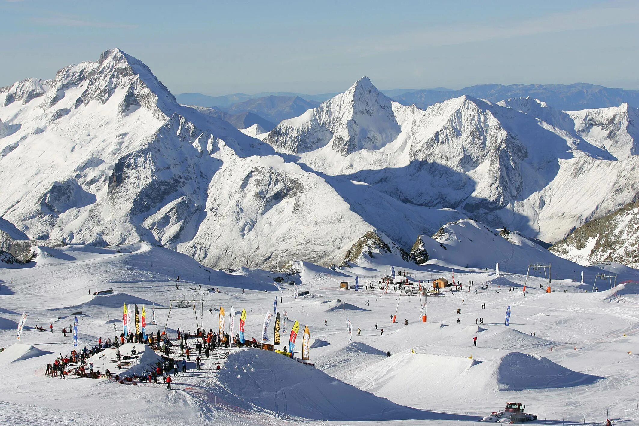 Ле ДЕЗ Альп. Альпы les 2 Alpes. Альпы Франция горнолыжный курорт. Ле ДЕЗ Альп во Франции летом. Alp ski