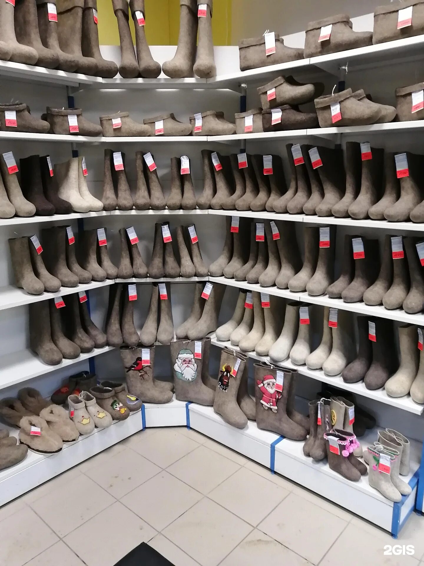 обувная 115 красный камень