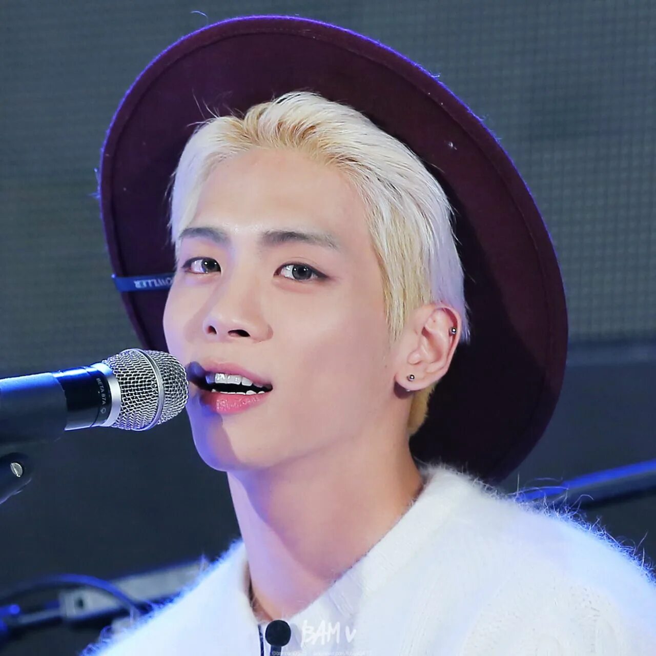 ДЖОНХЕН. Jonghyun SHINEE. SHINEE джонхён 2017.