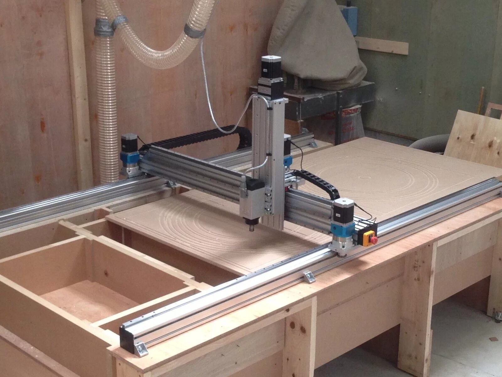 Фрезерная мастерская купить. Фреза CNC Router 13х25. Станок CNC Router rc0615. ЧПУ станок Макита. Фрезерный станок ЧПУ 5axis.