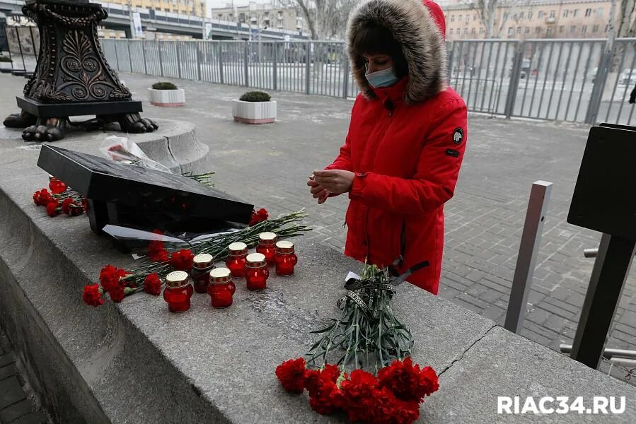 Теракт в Волгограде вокзал. 29 Декабря 2013 года теракт в Волгограде. Теракт в Волгограде 2013 вокзал. Взрыв в Волгограде на вокзале 29.12.2013. 13 декабря 2013