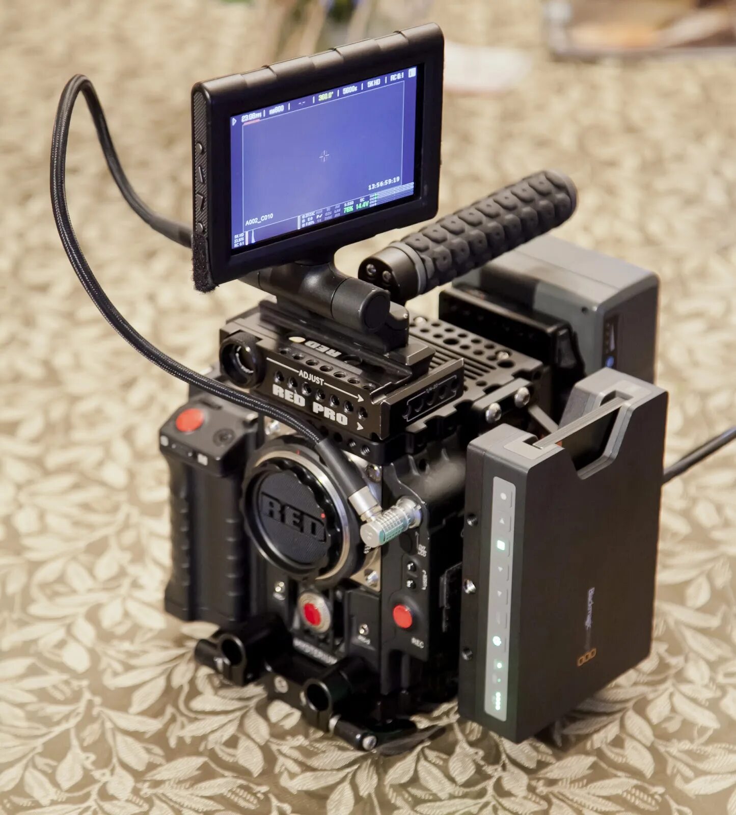 Blackmagic extreme. Blackmagic hyperdeck shuttle 2. рекордер blackmagic hyperdeck shuttle. bmcc 2.5k. bmcc 2.5k grip.