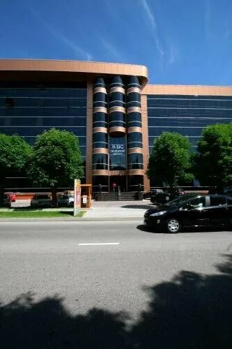 Гостиницы деловой центр. Гостиницы деловой центр. Интерьер для деловых встреч. Свиссотель красные холмы зал давос. Байкал плаза гостиница конференц-зал.