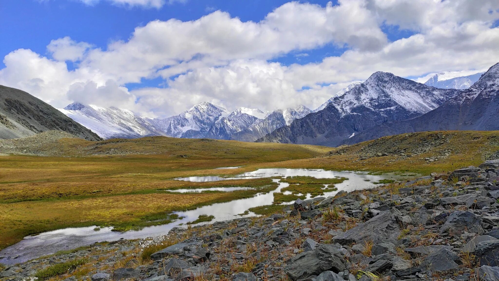 Горы горного Алтая. Саянские горы. Золотые Алтайские горы. Алтай фото. Республики алтай коми