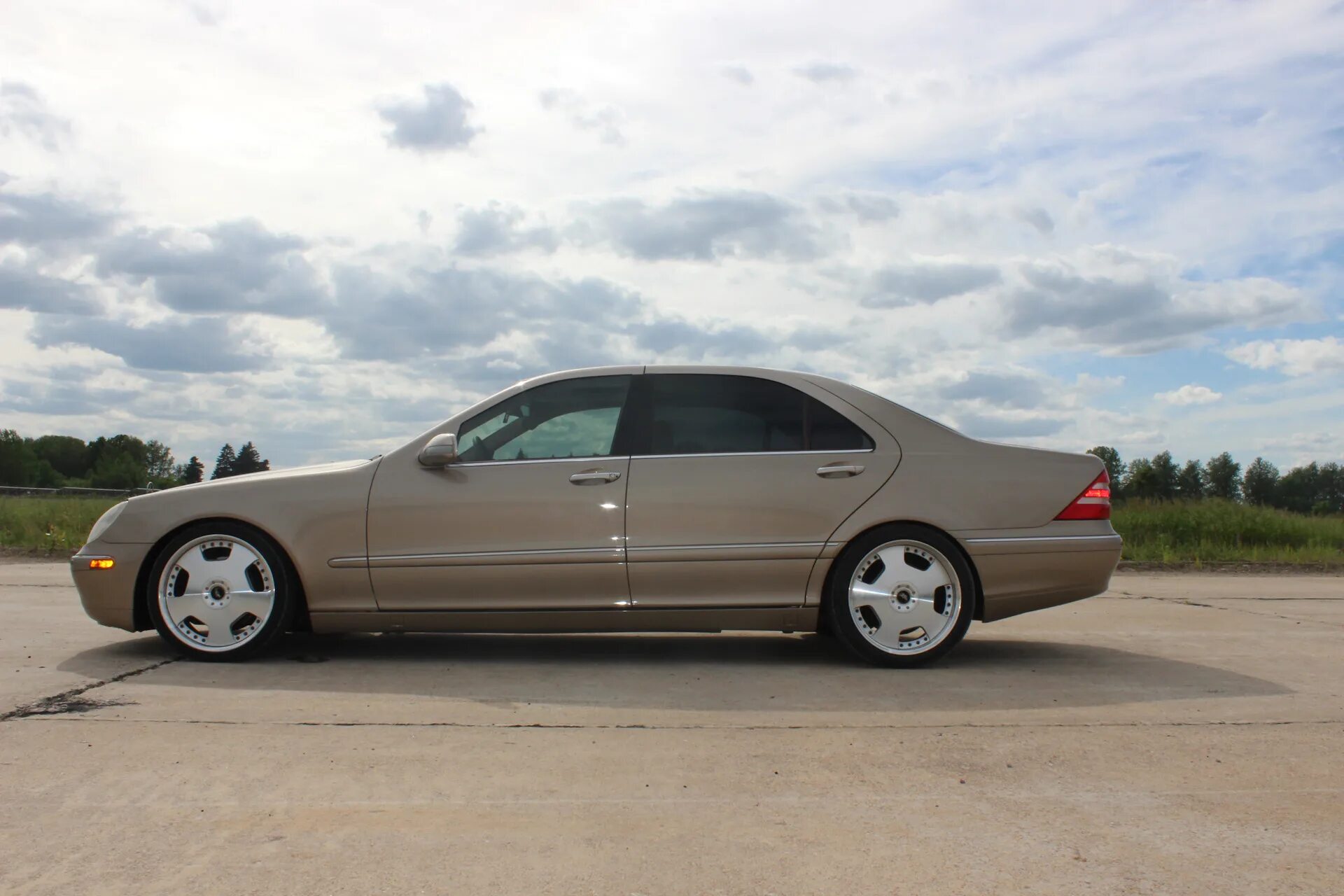 Диски на мерседес w220. Диски mercedes w220. Диски мерседес w220 r18. W220 r20 amg. Диски на мерседес w220.