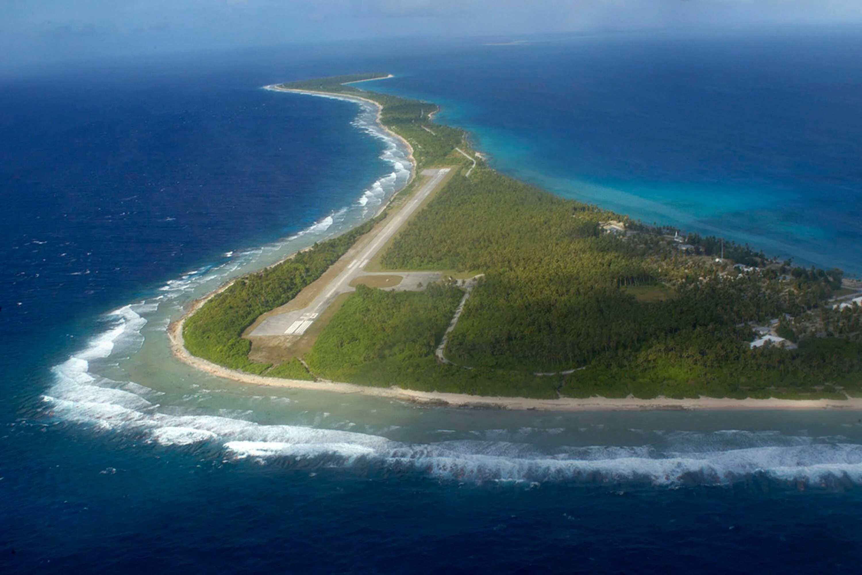 Удалить island. Атолл Эбон Маршалловы острова. Маршалловы острова Кваджалейн. Остров Маршалл. Маршалловы острова Атолл Кваджалейн.