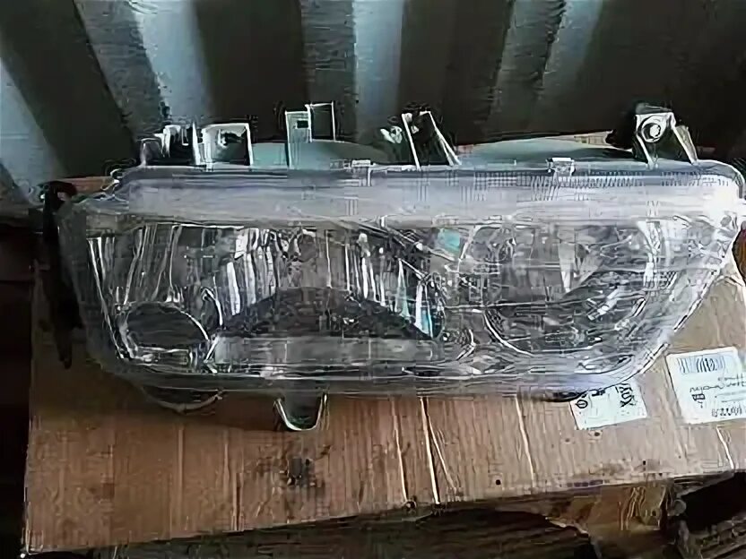 Фара foton auman. 1124136400006 фара противотуманная правая foton. Фара противотуманная foton-1099. Противотуманные фары фотон 0 на 10 69. Фара фотон ауман 2023.