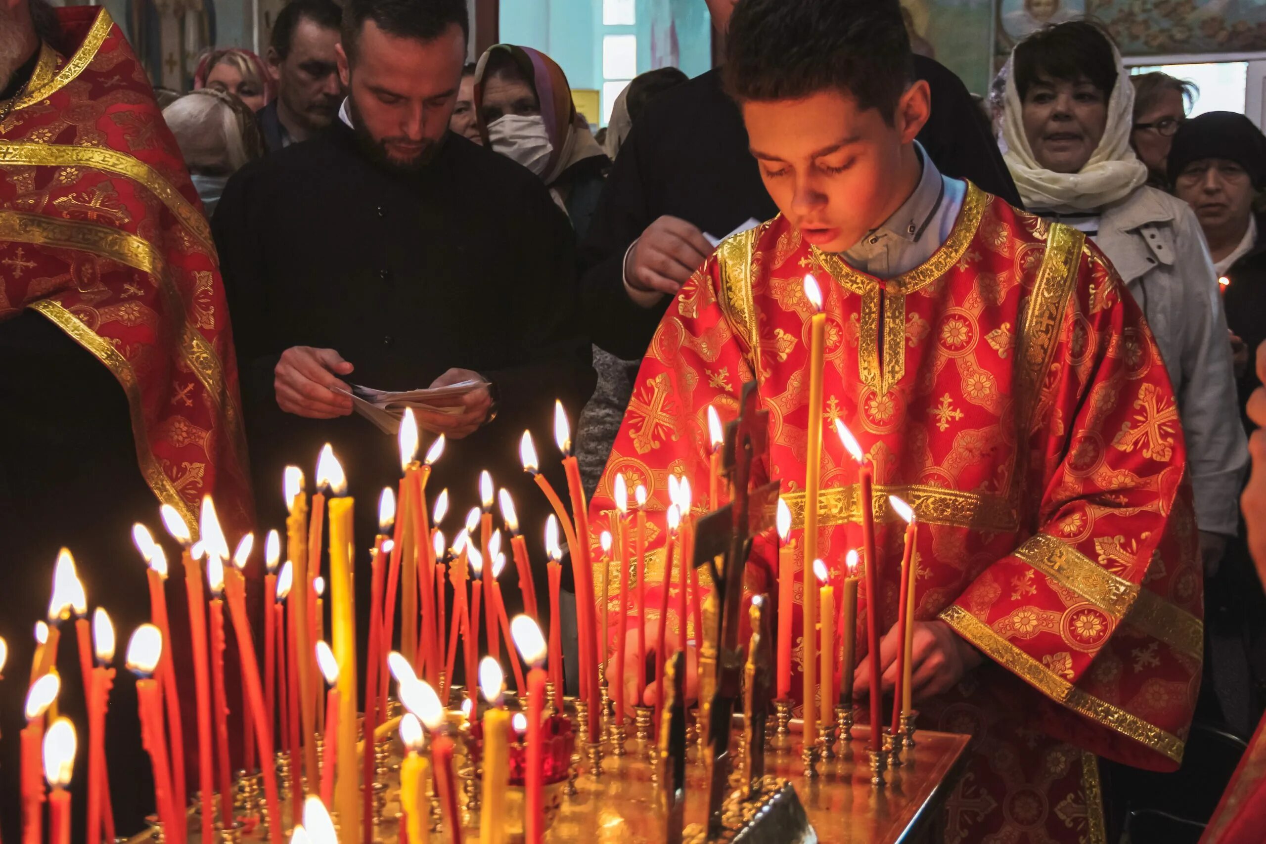 Радоница 14. Радоница. Облачение священников на Радоницу. Служба на Радоницу. 3 Мая Радоница 2022.