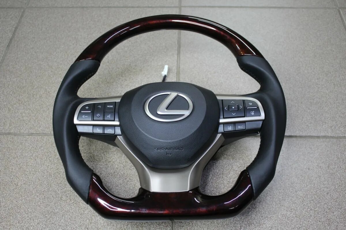 Руль lx570. Руль для lexus 570. Руль для lexus 570. Руль из серебра. Руль lexus lx 570.