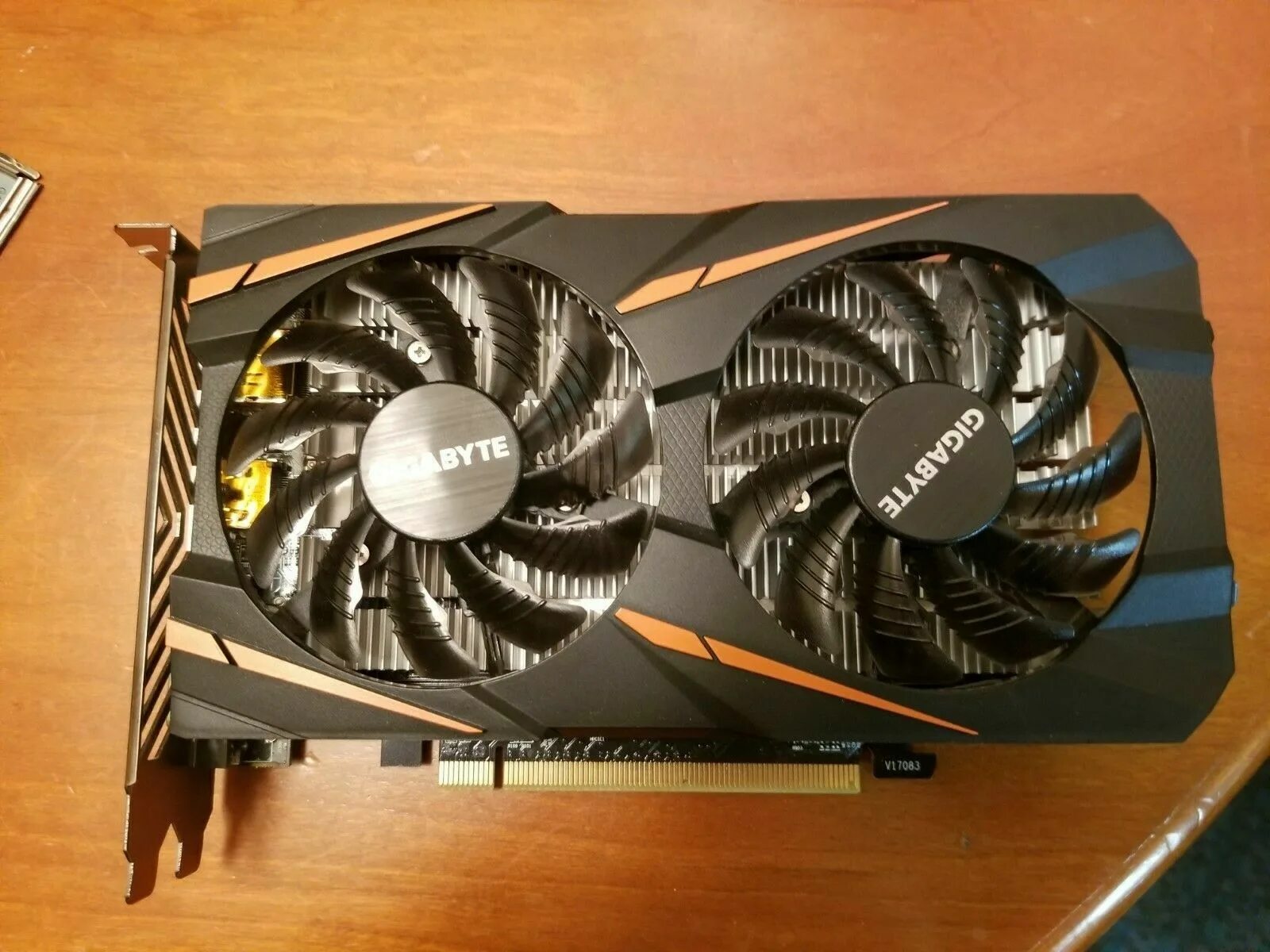 Rx 560 gaming. RX 560 4gb Gigabyte. Gigabyte RX 460 4gb OC. RX 460 2gb Gigabyte. Gigabyte Radeon rx460 OC 4gb.