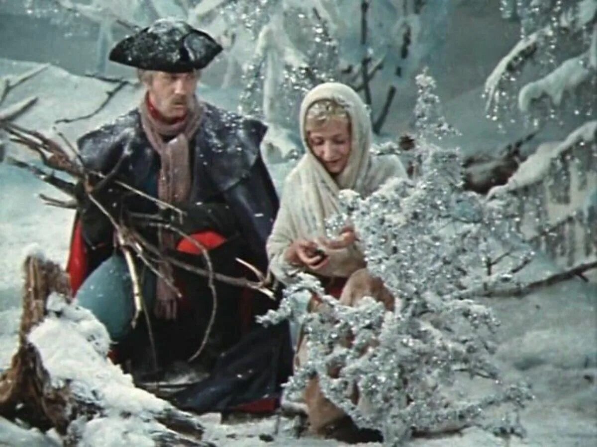 двенадцать месяцев 1972 год. двенадцать месяцев фильм 1972. двенадцать месяцев кино 1972. фильм 12 месяцев 1972 колечко. 12 месяцев фильм 1972.