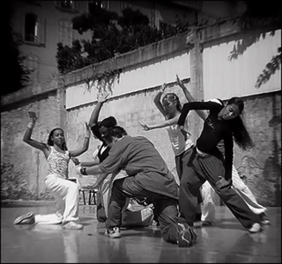 Южный бронкс 70-е хип хоп. Dj kool herc 1970. Хип хоп история. Hip hop history. Hip hop history.