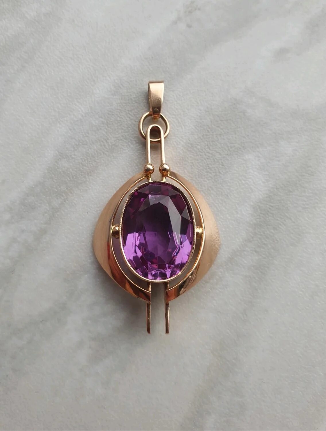 Подвеска александрит 585. Золото 583 с александритами. Кулон с александритом в золоте. Кулон с александритом в золоте. Кулон с александритом в золоте.