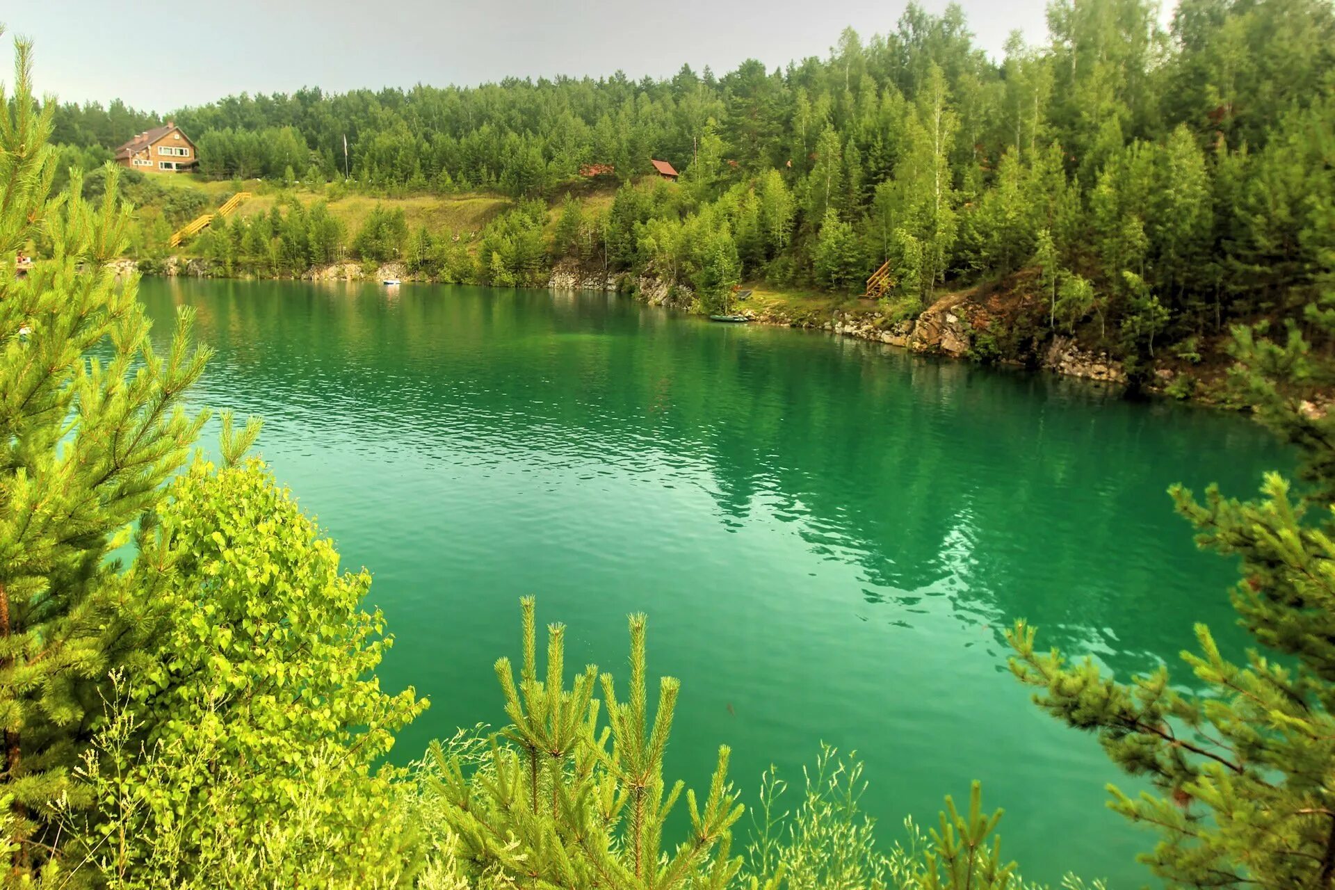 Голубом озере новосибирск. Караканский Бор мраморное озеро. Абрашино озеро Новосибирск. Абрашино мраморное озеро. Мраморное озеро Новосибирск Абрашино.