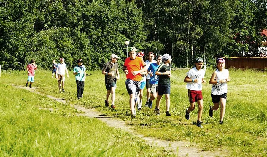 Вася для поездки в спортивный лагерь. Детский лагерь точка опоры. Точка опоры лагерь Подмосковье. Спортивный лагерь. Детский лагерь спорт.