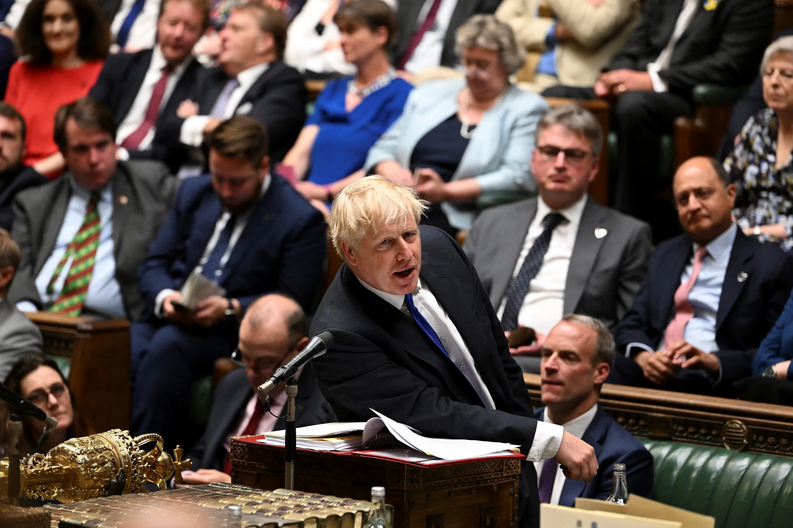 Премьер министр парламента великобритании 2022. Великобритания госслужба. Чиновники великобритании. Госслужащий британии. Правительство британии.