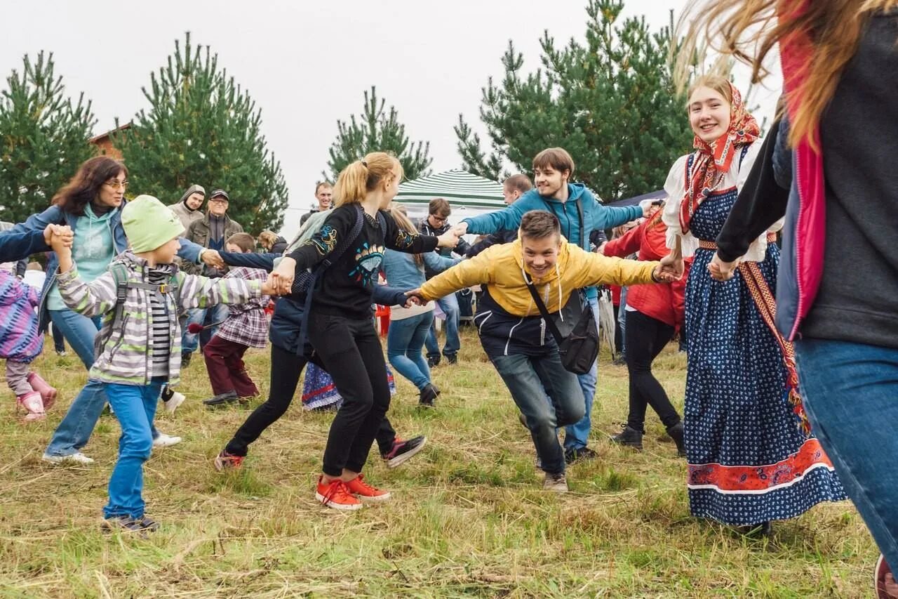 Праздник народных игр. Танцы игры народные. Русские народные игры. Летние народные игры. Народная игра урок