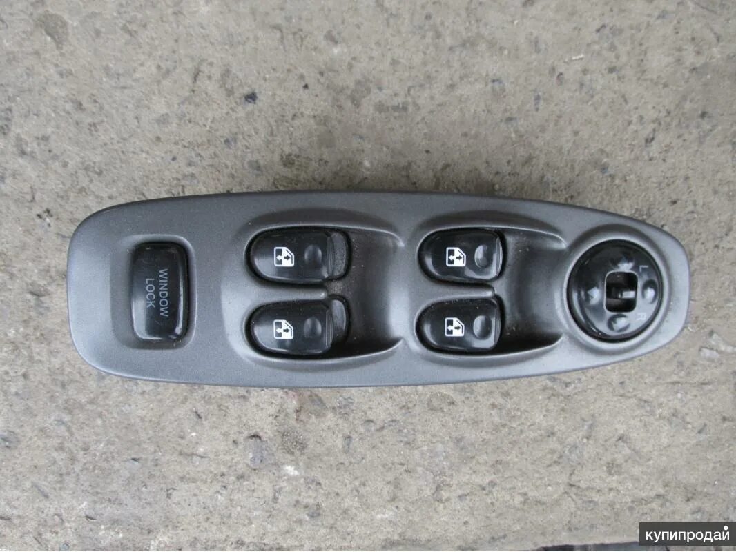 Блок стеклоподъемника хендай акцент. Блок управления стеклоподъемниками хендай акцент. Блок управления стеклоподъемниками акцент тагаз. Блок управления стеклоподъемниками hyundai accent. Акцент блок управления стеклоподъёмниками.