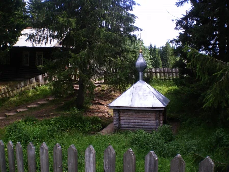 Родники пермский край. Никольский Родник и часовня Ныроб. Никольский Родник Ныроб. Родник Святой источник Ныроб. Святые источники Пермского края Чердынский.