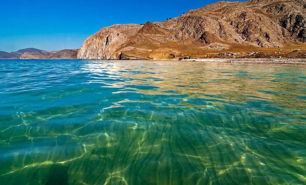 Кристальное море. Озеро Байкал. Озеро Байкал вода. Озеро Балчи коль Крым. Озеро Балкал Байкал.