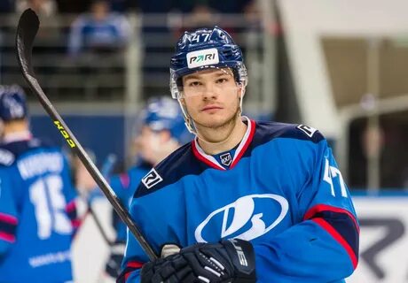 Какое имя дал гагарин хоккейной команде