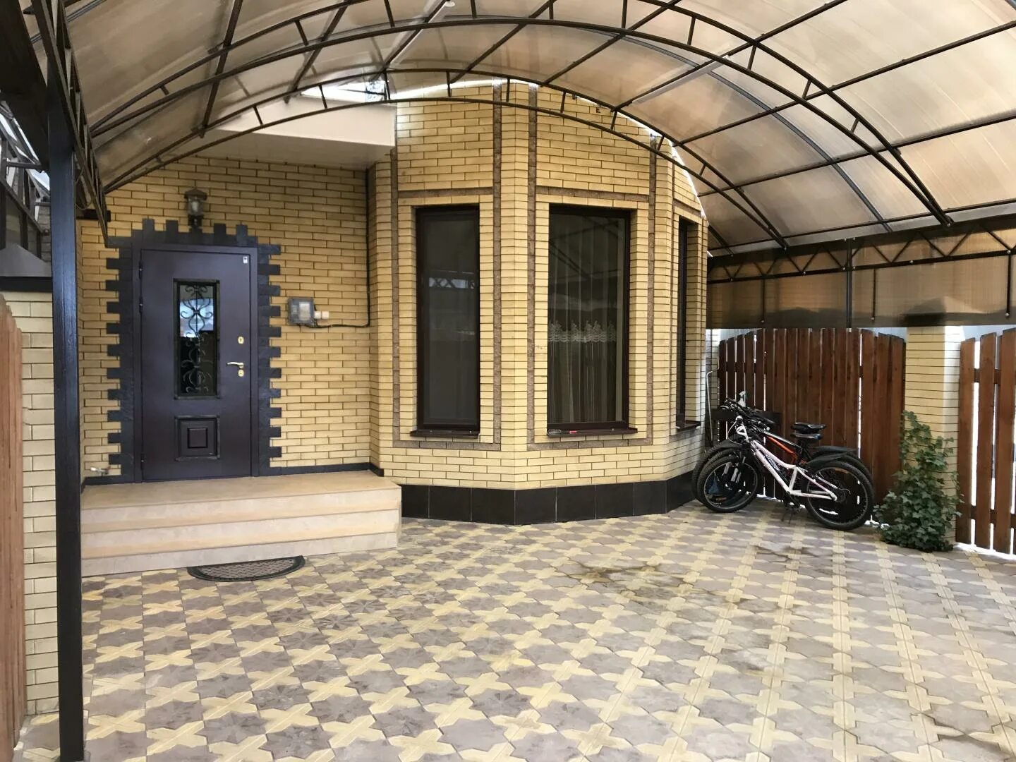 Дома в восточном микрорайоне. Восточный ессентуки. Дома в восточном микрорайоне. Канаш восточный мкр 9. Микрорайон 1-й юго-восточный, тула.