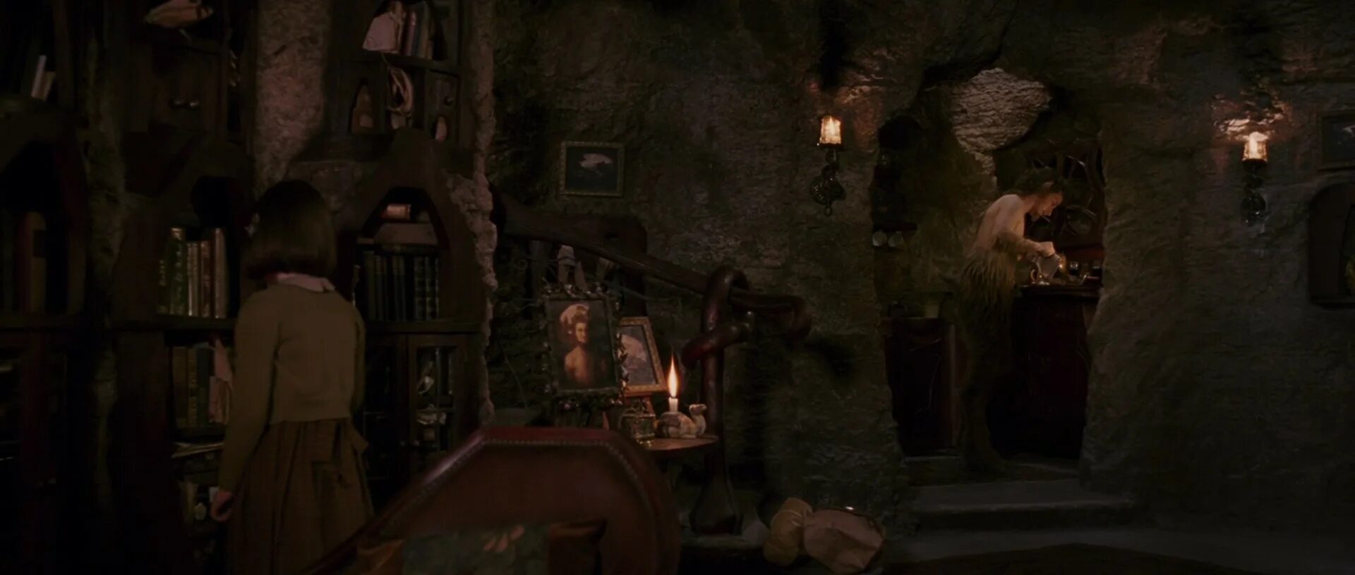 Хроники нарнии фавн. Дом хроники нарнии приют. Комната в стиле нарнии. Дом нарнии. Дом профессора из хроники нарнии.