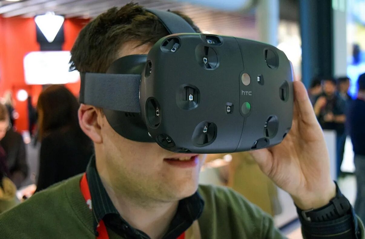 Топ виртуальной реальности. Виар шлем HTC. Шлем виртуальной реальности HTC. VR очки Vive. ВР очки Виво.