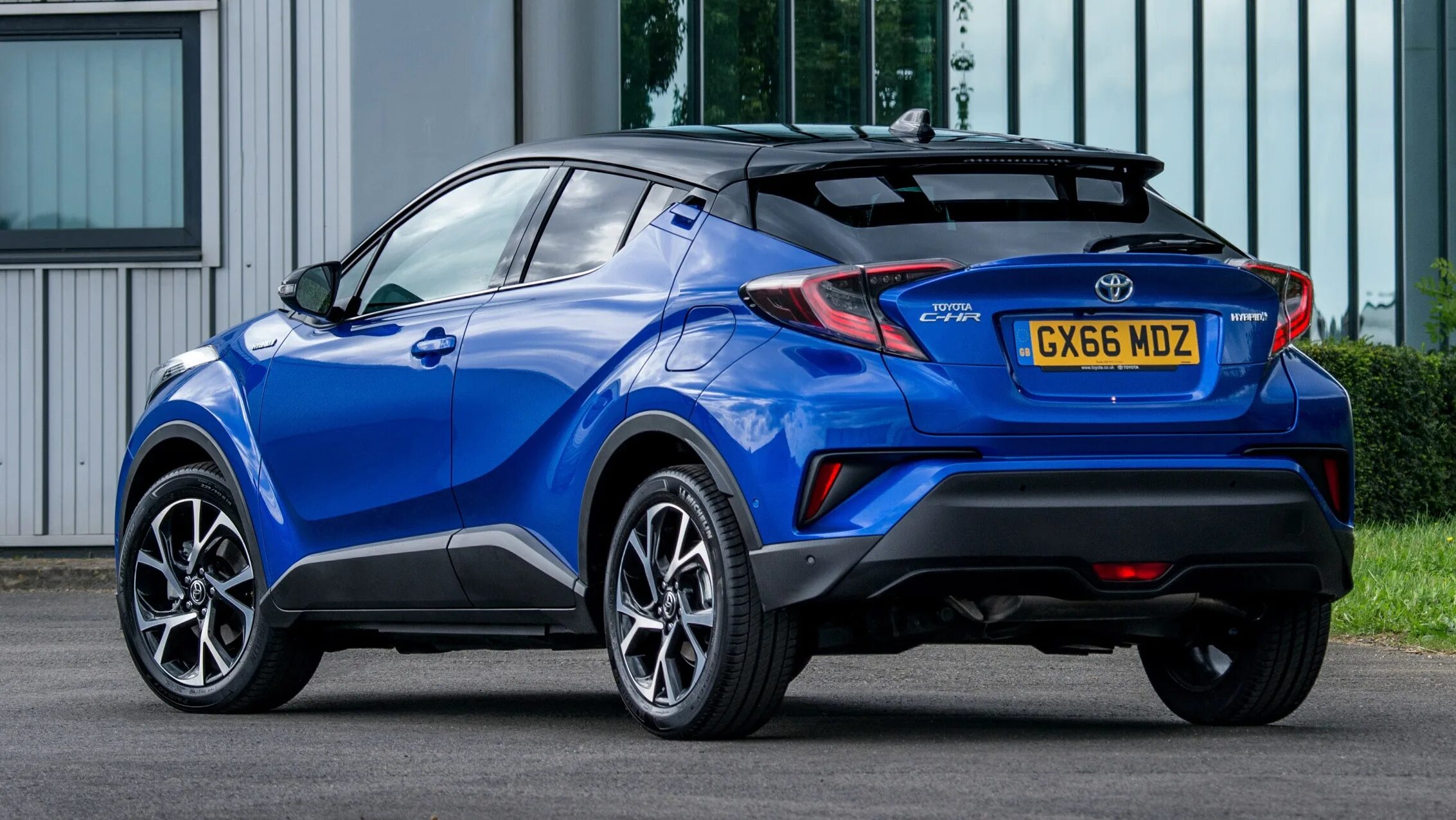 Toyota Chr 2022. Toyota c-HR 2022. Тойота 2022 c-HR гибрид гибрид Chr. Toyota Chr 2016. Купить toyota hr