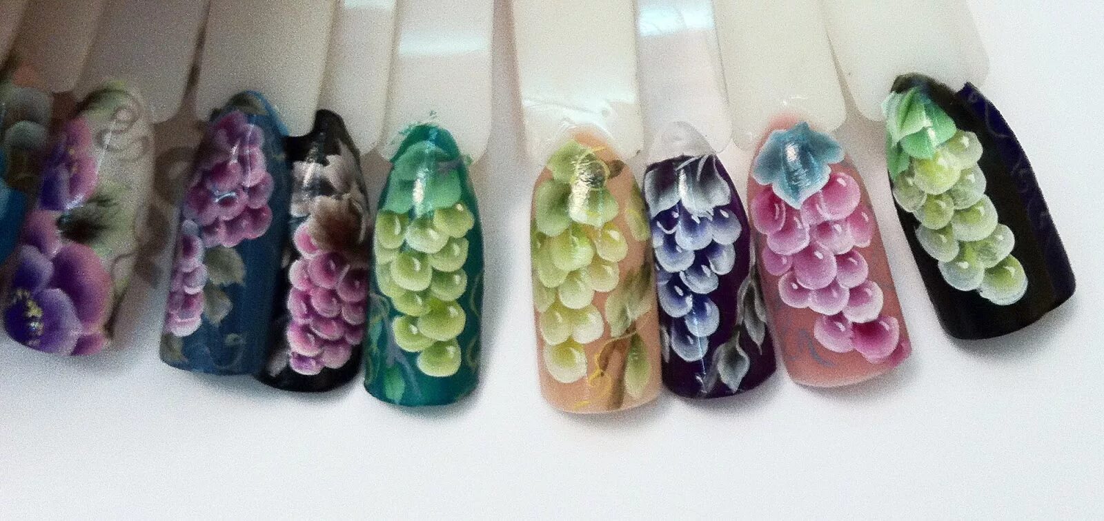 Маникюр виноград фото Grapes Nail designs, Nail shapes, Pedicure designs