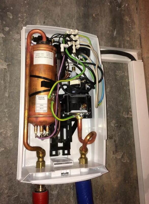 Проточный водонагреватель 3 фазный. Проточный stiebel eltron dhc 8. проточный водонагреватель stiebel eltron 8. проточный водонагреватель штибель эльтрон. stiebel eltron 6 квт водонагреватель проточный.