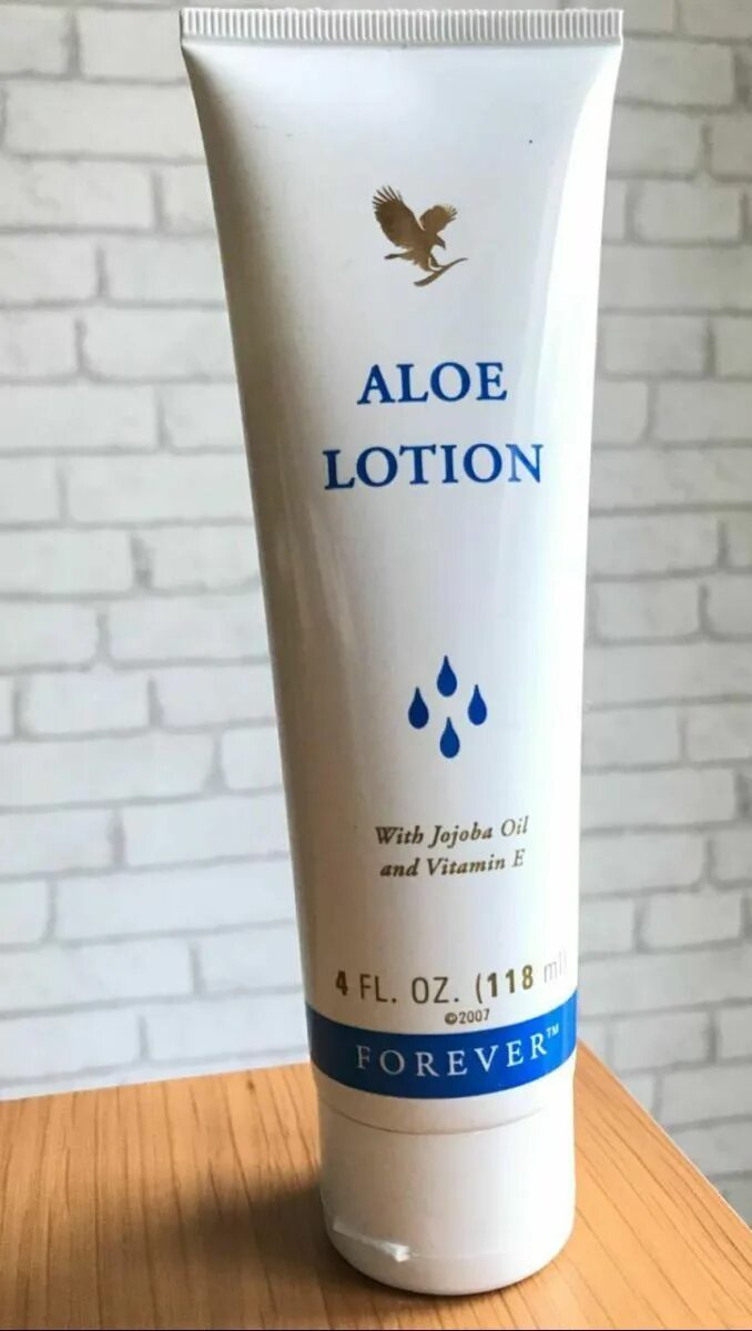 Ламса лосьон для тела купить в спб. Солнцезащитный крем. Nefertiti лосьон алоэ. Мазь aloe heat lotion. Aloe lotion.