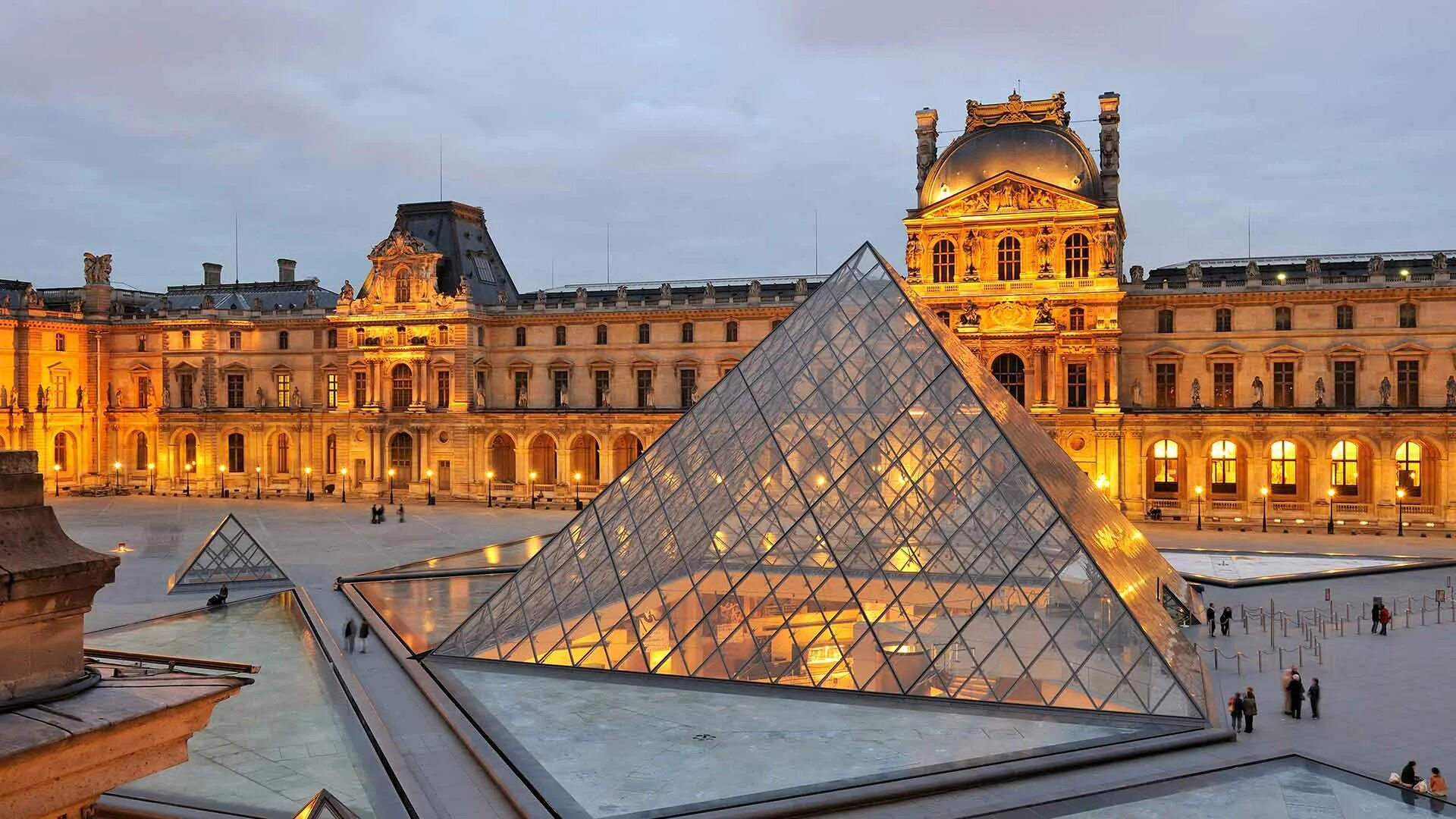 Какие самые известные музеи. Музеи. Лувр. Париж. Лувр Франция. Лувр (Musée du Louvre). Лувр 1792.