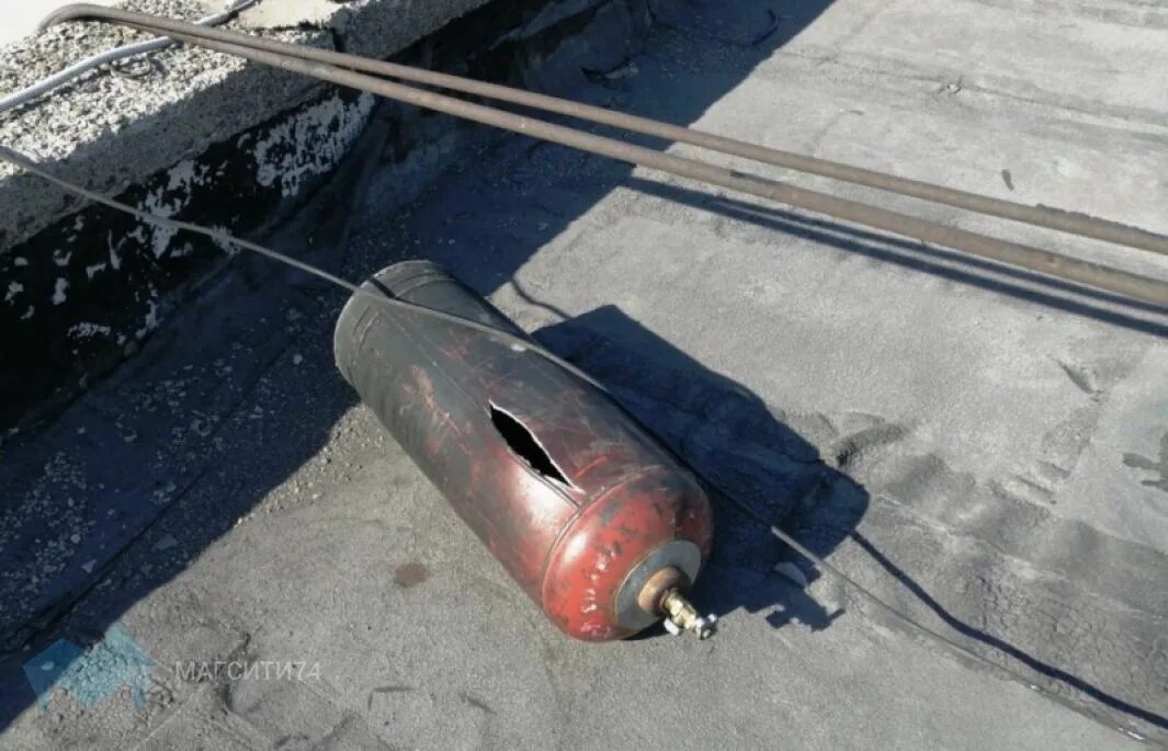 Разгерметизация газового. Разорванный газовый баллон. Разгерметизация газового. Разгерметизированный газовый баллон. Разрыв газопровода серменево.