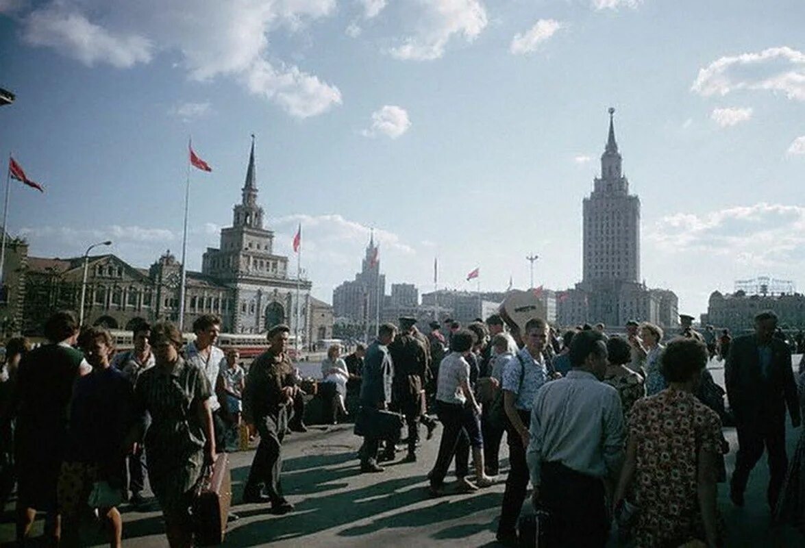 Комсомольская площадь 1950. Москва в СССР 60-Е. Комсомольская площадь 1991. СССР Москва 1970.
