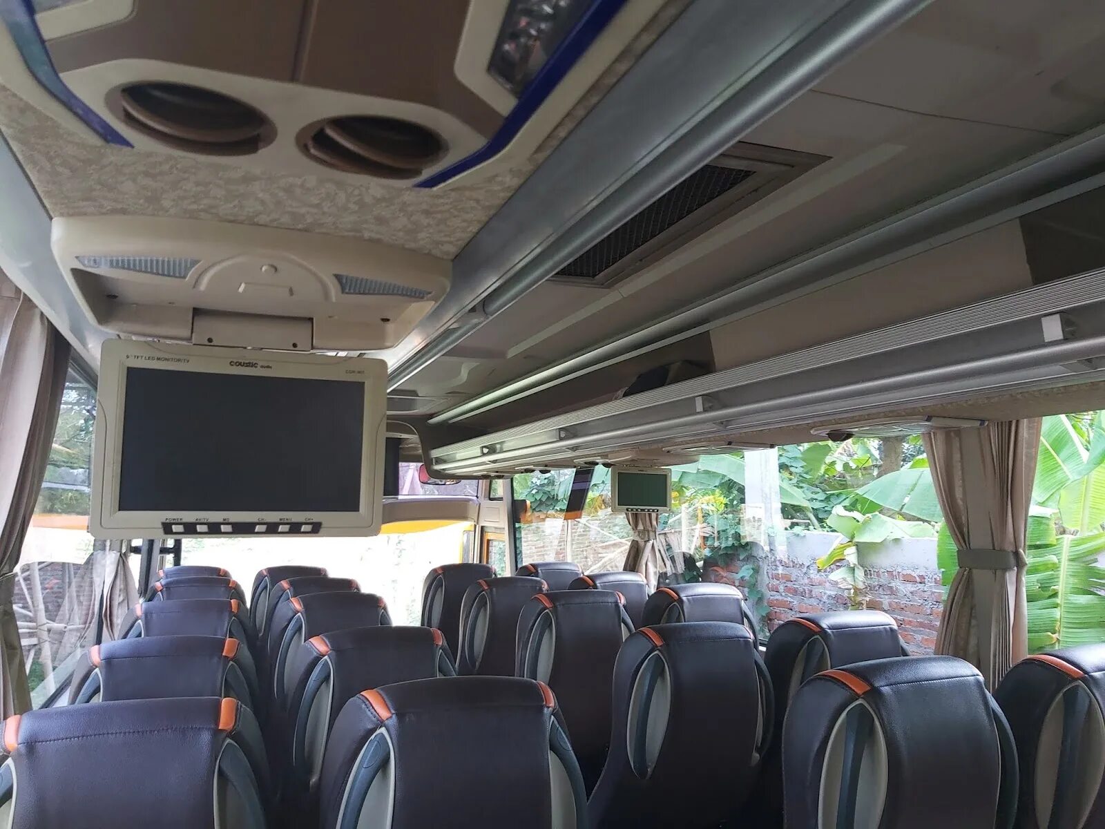 Либерти Bus /MCI Star 850 RF. Foxbus автобус 35 мест. Экскурсионный автобус внутри. ВОЛГАЛАЙН автобус.