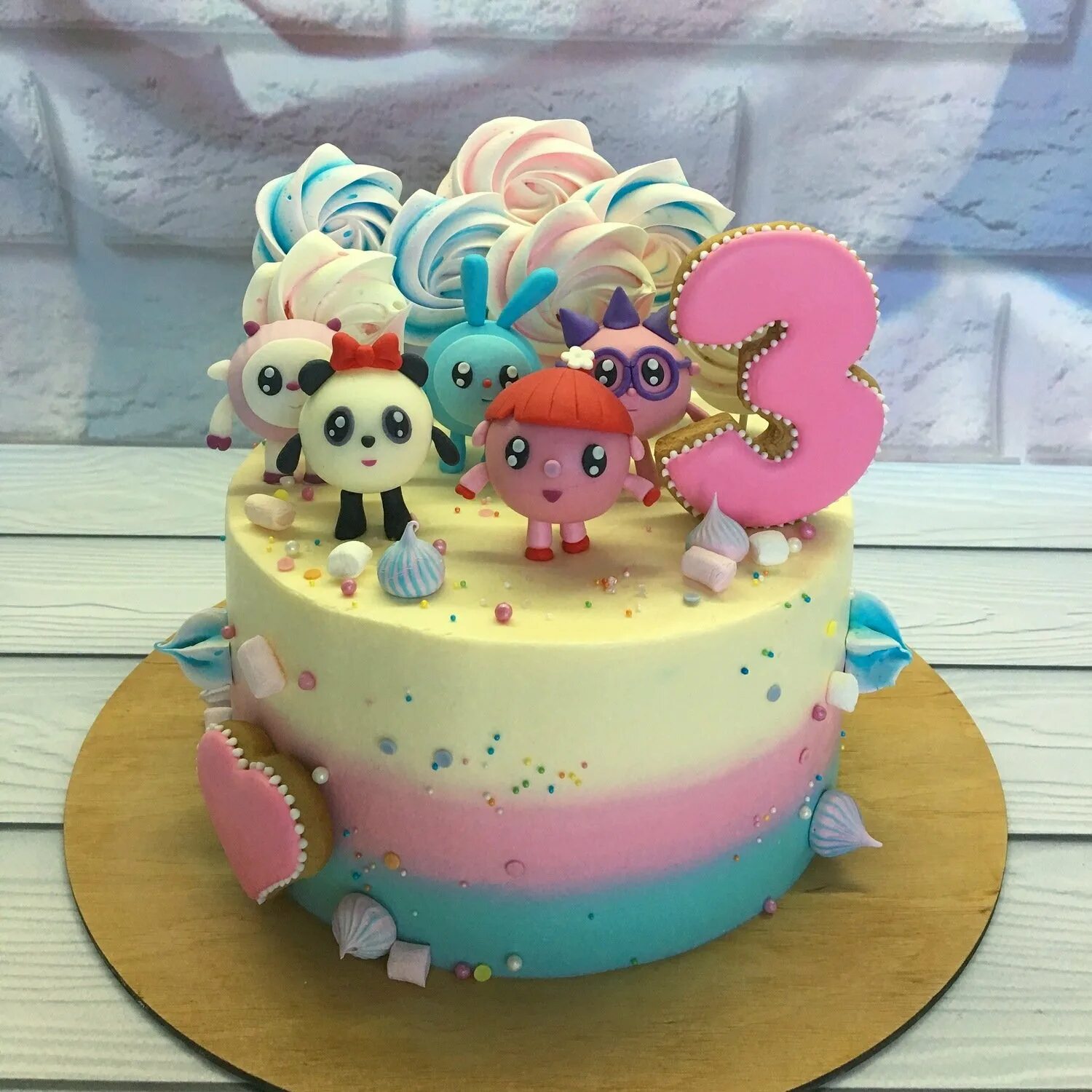 Торт малышарики для девочки. Торт малышарики для мальчика 2 года. Торт малышарики для девочки. Торт на 3 годика малышарики. Торт на день рождения девочке 2 года малышарики.