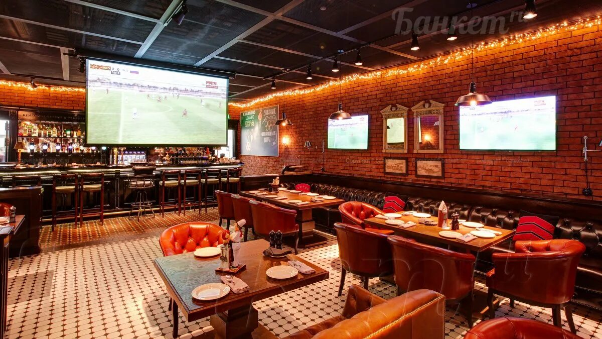 Black swan pub в москве. Паб 1 2. Бары на мичуринском проспекте fox pub. Невский 81 кальянная 1/2. Юнион джек паб москва.