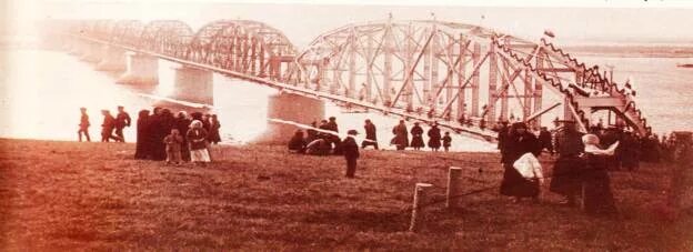 Храм ват ронг кхун (белый храм). Чудеса 20 века. Амурский мост 1916. Купол фуллера монреаль. Лох 20 века.