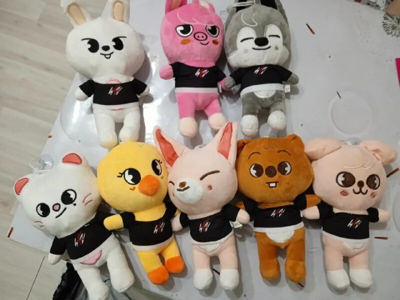 игрушка stray kids вулф чан. мягкая игрушка бан чана. берри бан чана. игрушки stray kids skzoo. банчан из stray kids.