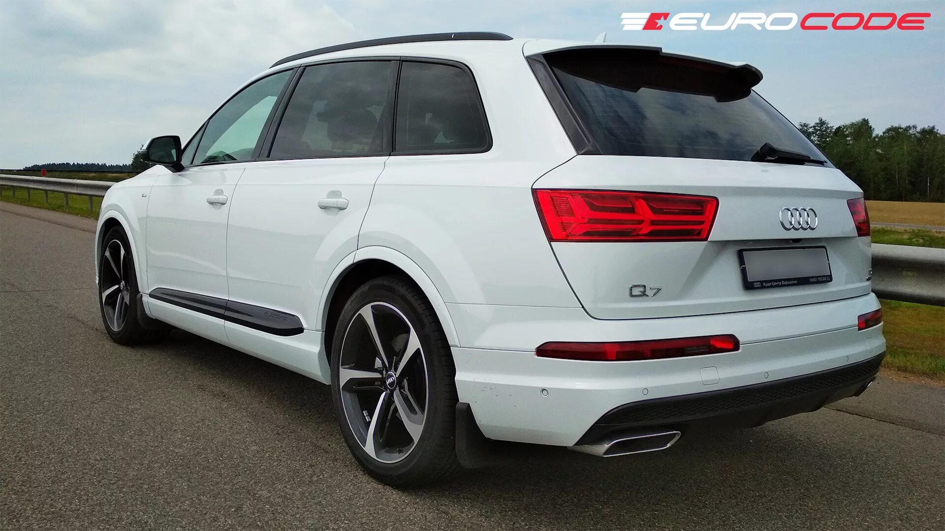 Диски q7 4m. Ауди q7 4m. Q7 4m 3.0 TDI. Ауди q7 4m Tuning. Tuning Audi Audi q7 4m.