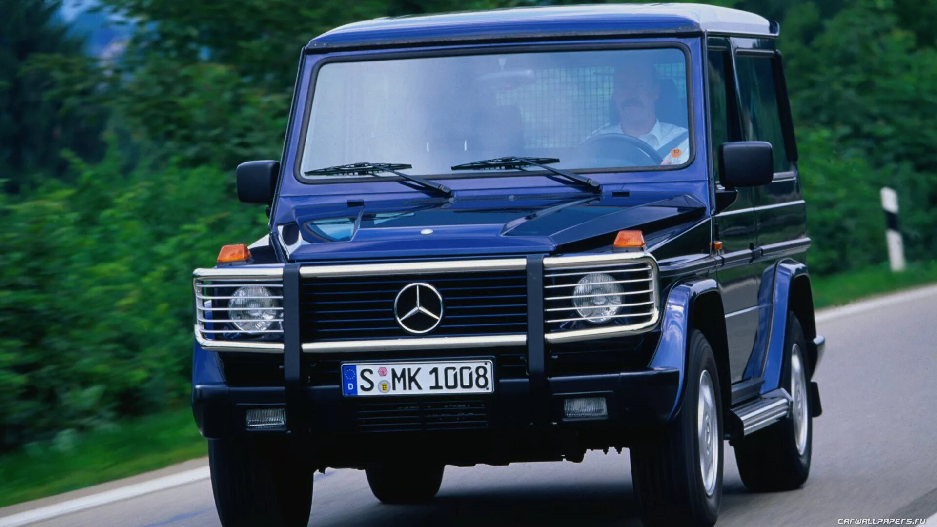 Про гелендвагены. Mercedes Benz g w463. Mercedes-Benz g-class 463. Mercedes-Benz g350. W463 Mercedes.