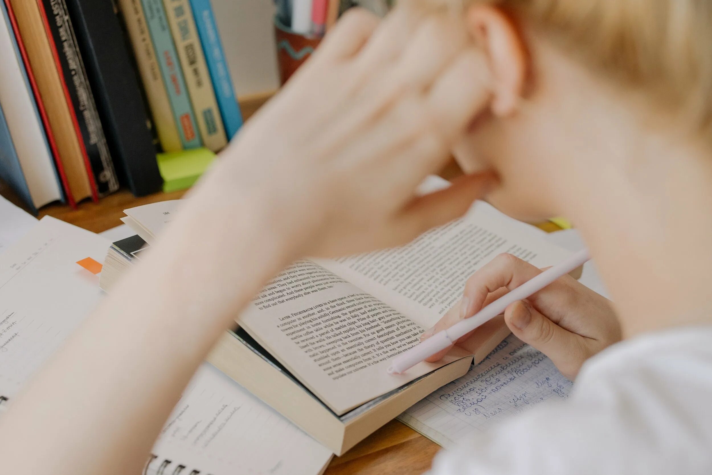 Exam stress. Подготовка к экзаменам. Ученик готовится к экзамену. Школьники готовятся к экзаменам. Ученик готовится к эказмена.