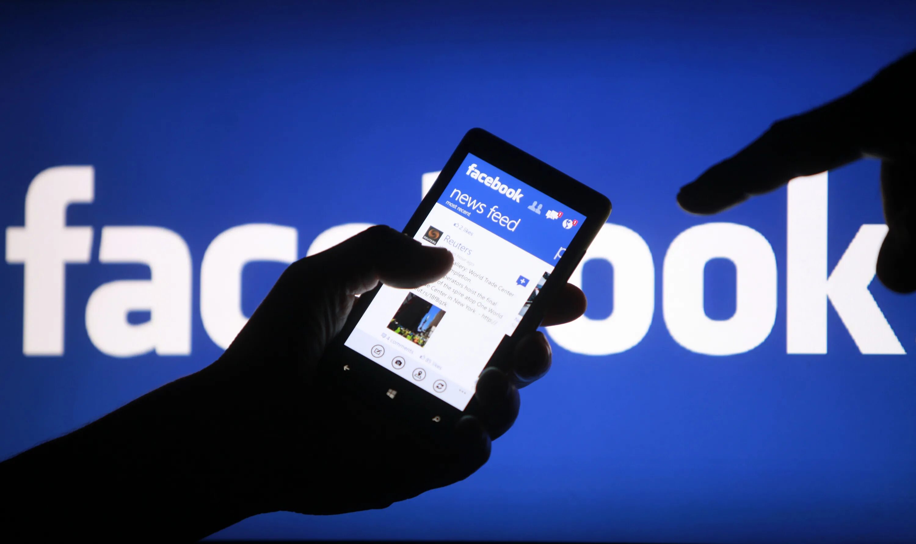 Фейсбук соц сеть. Facebook users. соцсети фейсбук. фотография фейсбук.