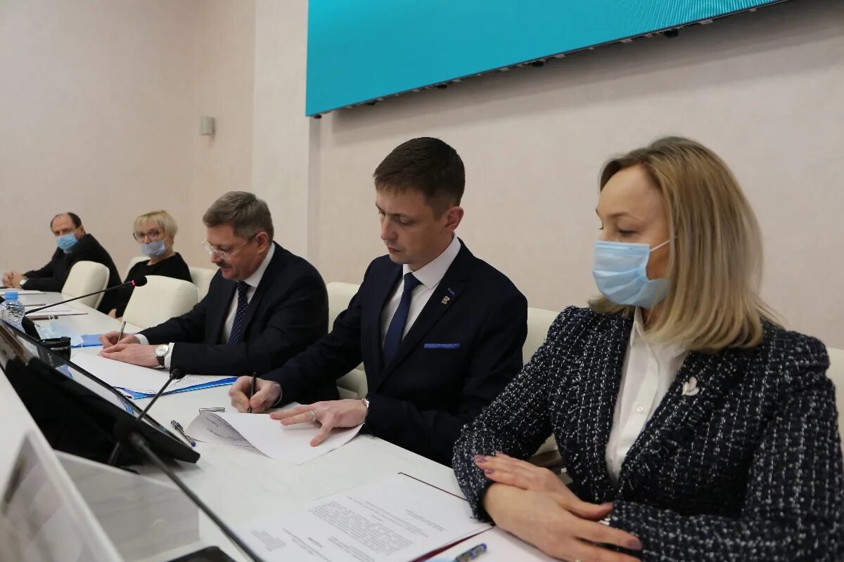 старооскольские депутаты. воротынцев александр васильевич старый оскол. старооскольские депутаты. депутаты совета депутатов старооскольского городского округа. совет депутатов старооскольского городского округа.